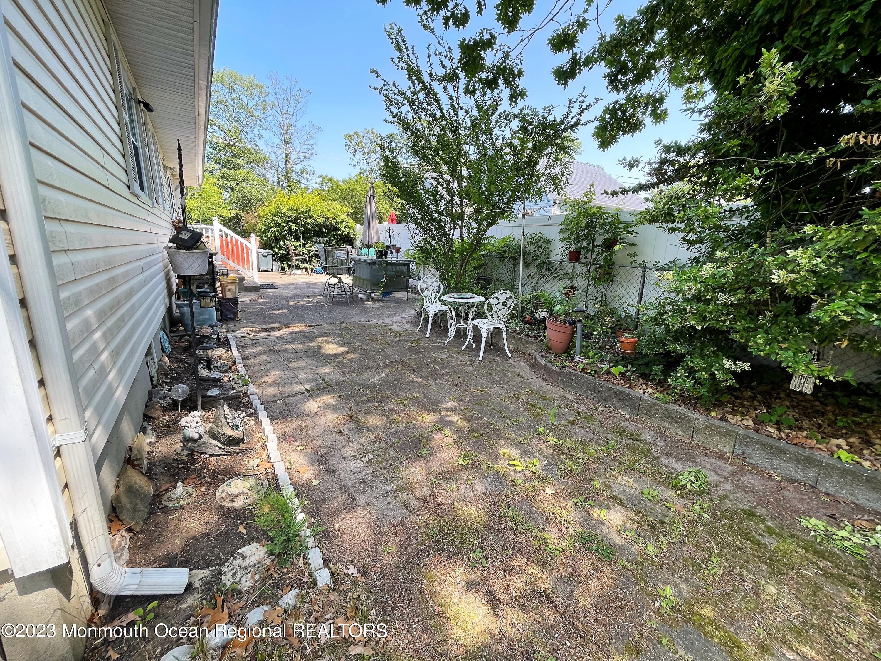 372 Church Road Brick, NJ 08723 - Photo 15 of 17 Huge Patio with Garden Beds