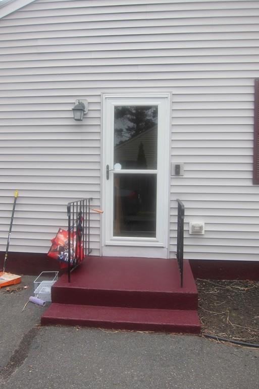 66 Flint Street Springfield, MA 01129 - Photo 11 of 29