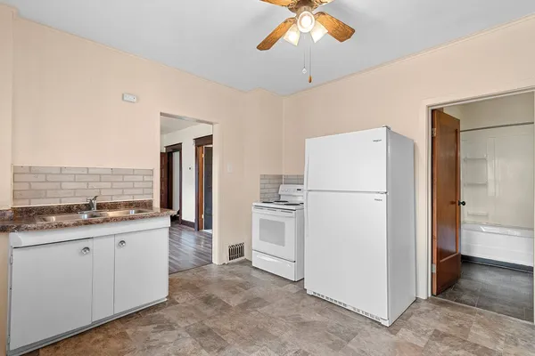 $169,900 | 811 Harvey Street, Green Bay, WI 54302