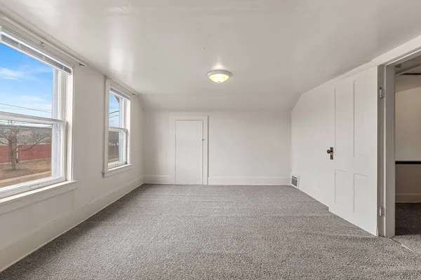 $169,900 | 811 Harvey Street, Green Bay, WI 54302