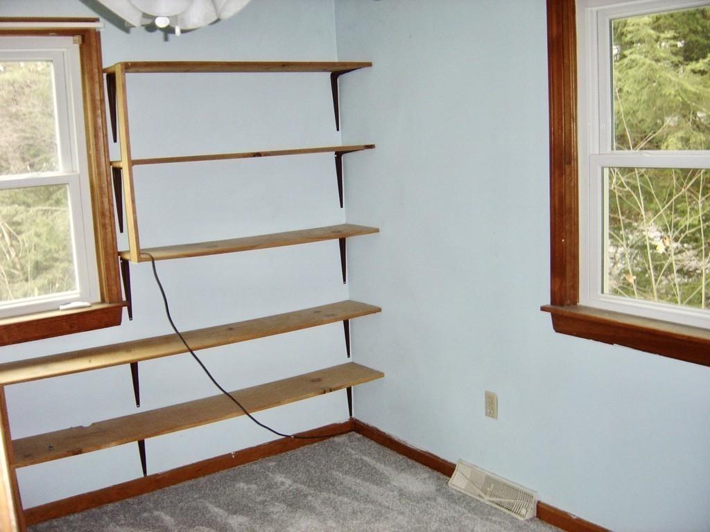 137 Eli Drive Winchendon, MA 01475 - Photo 28 of 38 a view of entryway