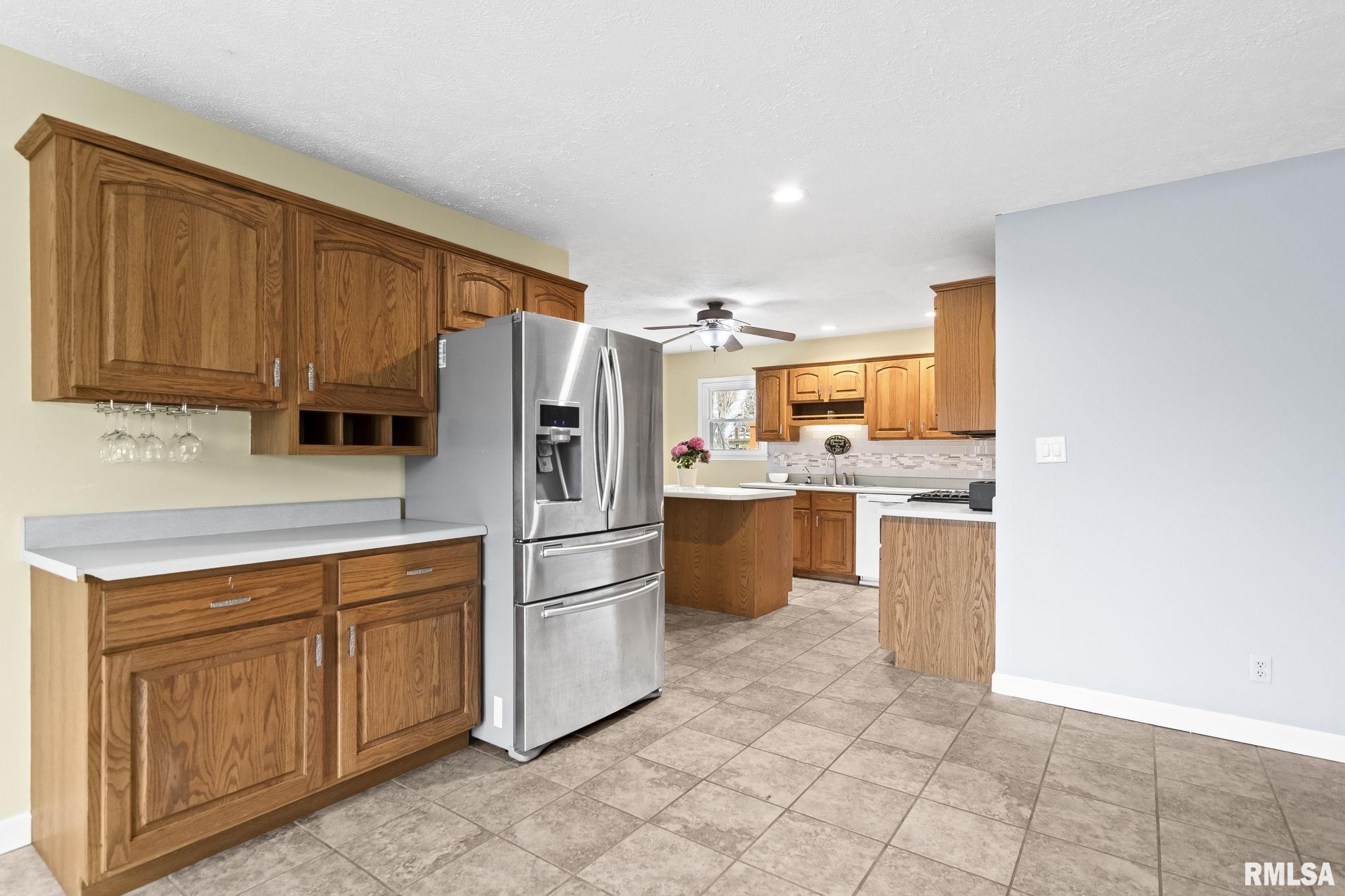 100 Tomahawk Drive Divernon, IL 62530 - Photo 8 of 33