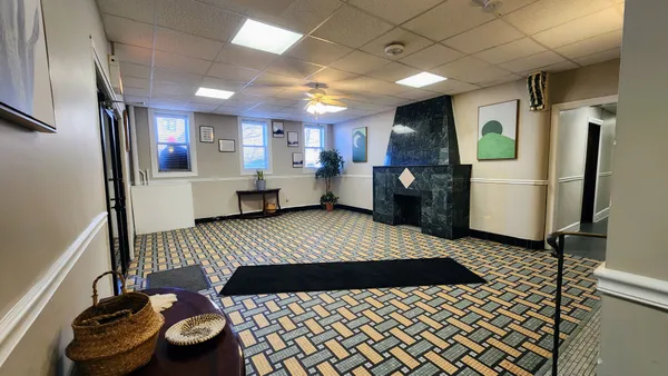 $1,195 | 4764 North Virginia Avenue, Unit 107, Chicago, IL 60625