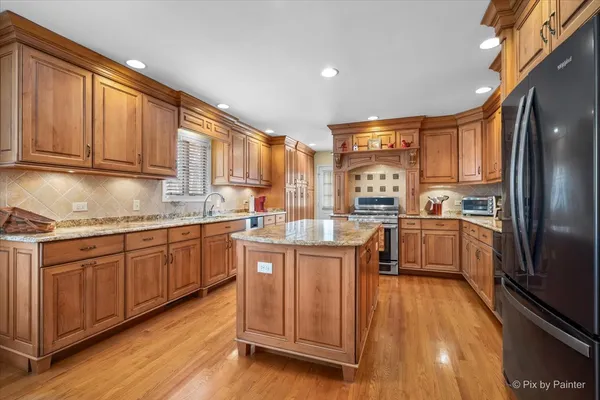 $569,900 | 5N490 Hidden Springs Drive, St. Charles, IL 60175