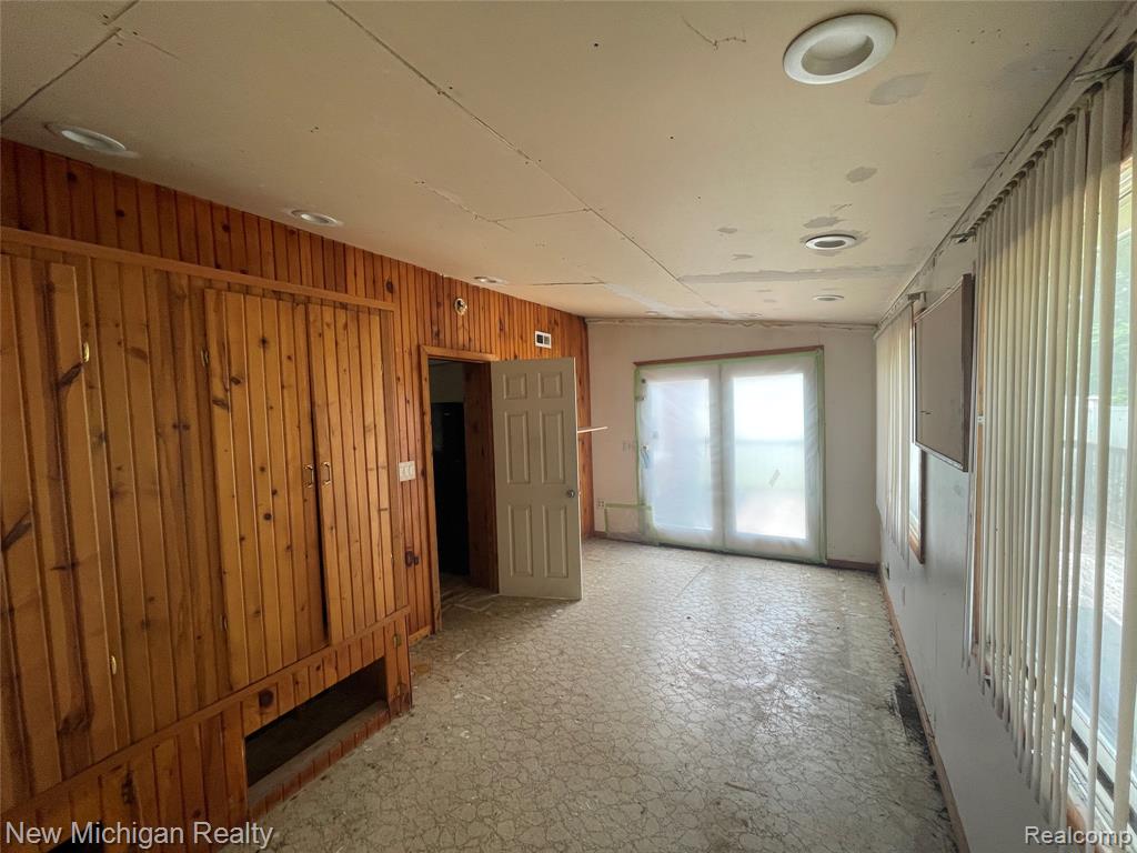 2811 Wisconsin Road Troy, MI 48083 - Photo 7 of 22