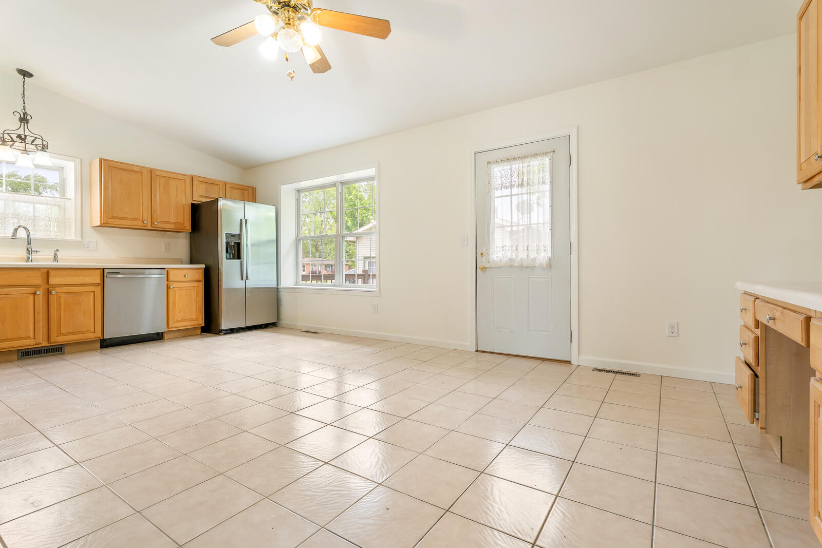 5640 Lute Road Portage, IN 46368 - Photo 11 of 36 1600x1067