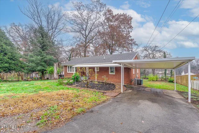 $399,900 | 1624 Everett Avenue, Maryville, TN 37804