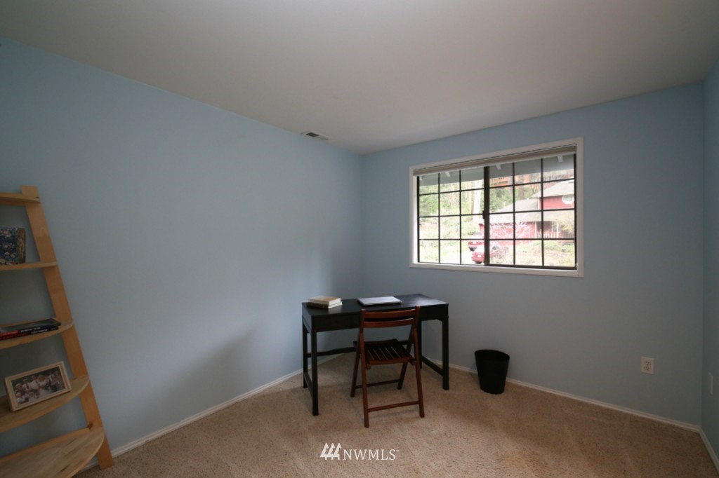 21032 Shell Valley Way Edmonds, WA 98026 - Photo 13 of 25