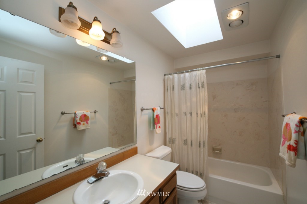 21032 Shell Valley Way Edmonds, WA 98026 - Photo 14 of 25
