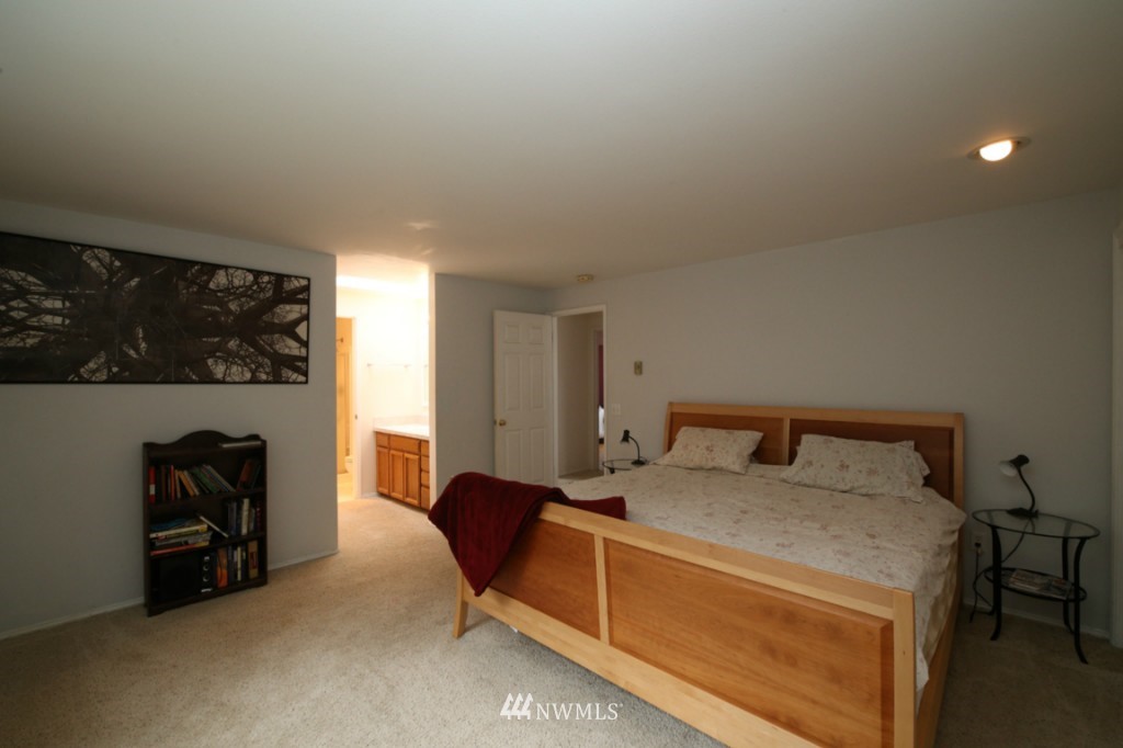 21032 Shell Valley Way Edmonds, WA 98026 - Photo 17 of 25