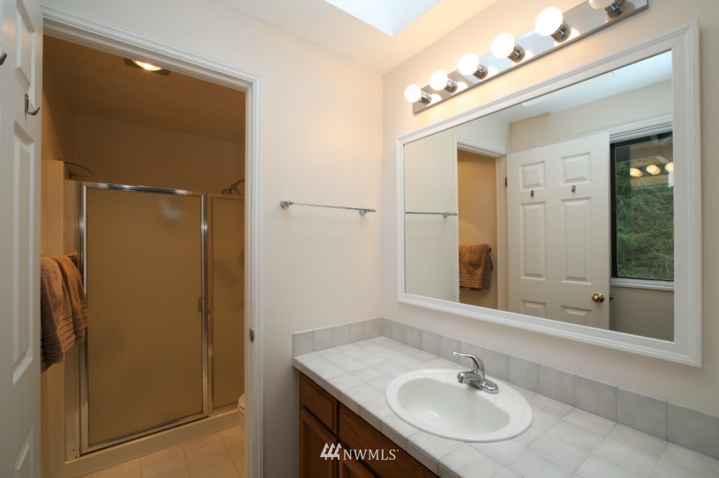 21032 Shell Valley Way Edmonds, WA 98026 - Photo 18 of 25
