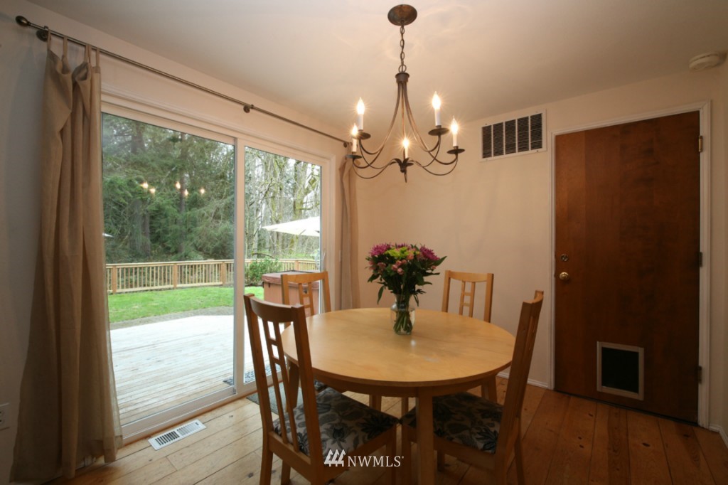 21032 Shell Valley Way Edmonds, WA 98026 - Photo 8 of 25