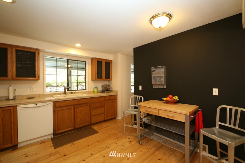 21032 Shell Valley Way Edmonds, WA 98026 - Photo 10 of 25