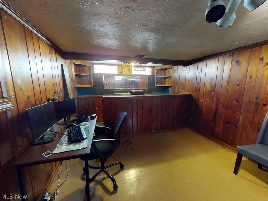 2168 Fenwick Road University Heights, OH 44118 - Photo 35 of 46 Gallery Image 35