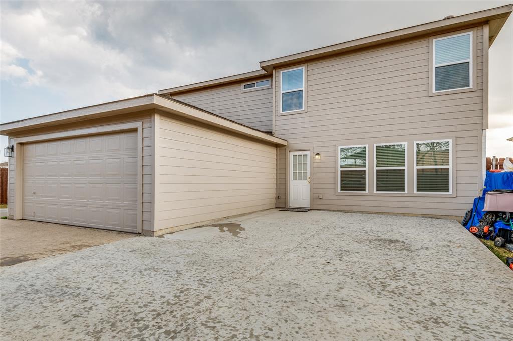 2416 Big Spring Drive Fort Worth, TX 76120 - Photo 35 of 36