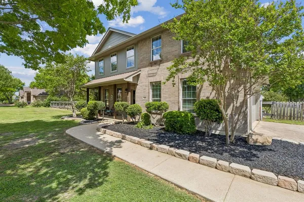 $514,900 | 805 Lake Shadow Drive, Lavon, TX 75166