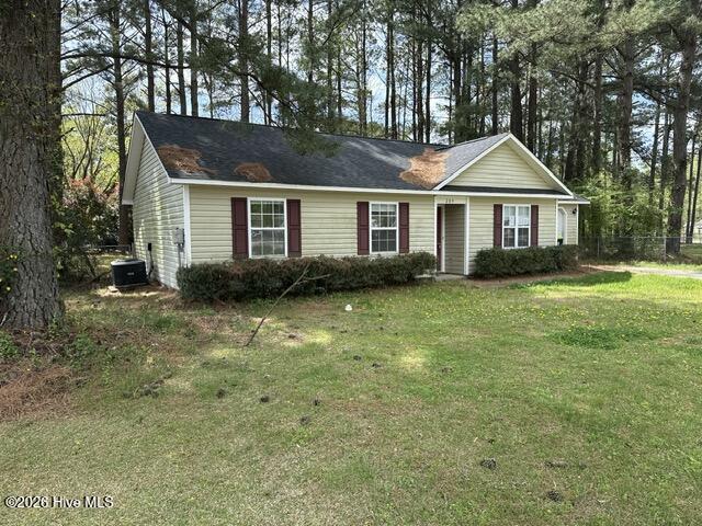 205 Commons Court New Bern, NC 28560 - Photo 15 of 15 205 Commons Dr. Left View