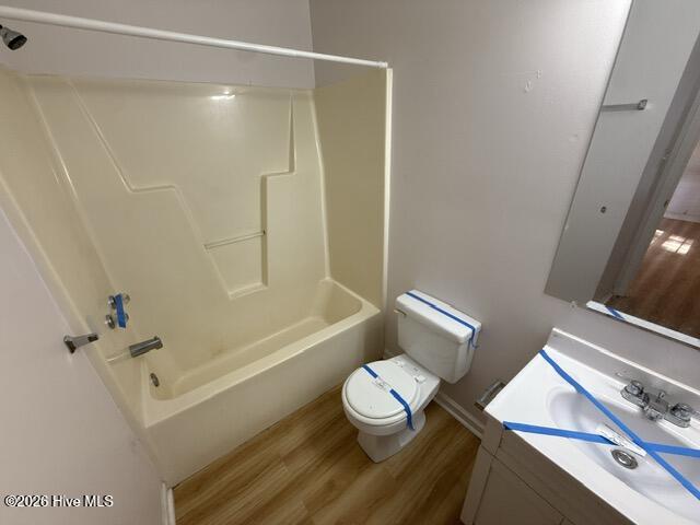 205 Commons Court New Bern, NC 28560 - Photo 5 of 15 Primary Bathroom