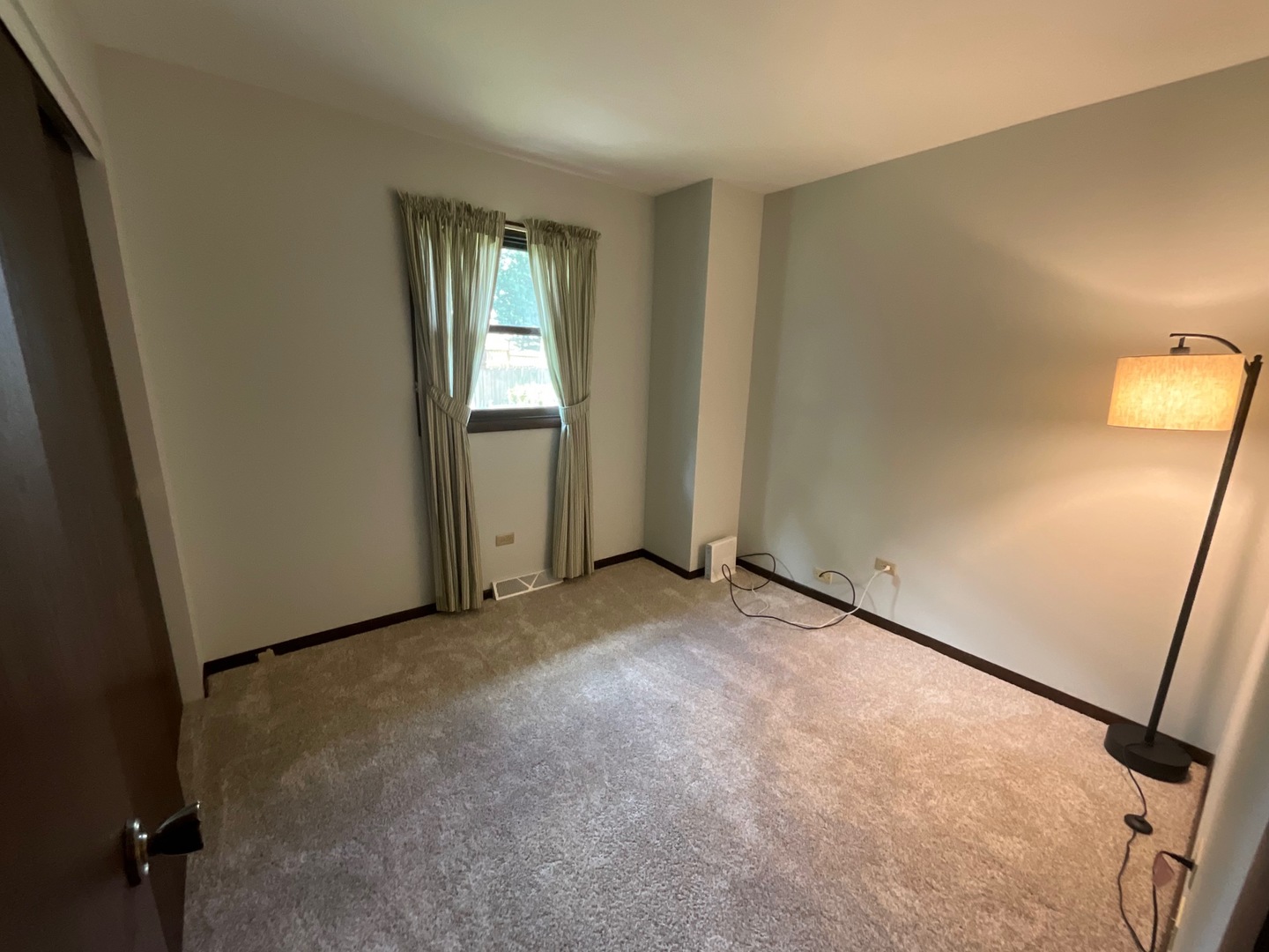 69 Devonshire Circle Elgin, IL 60123 - Photo 14 of 25