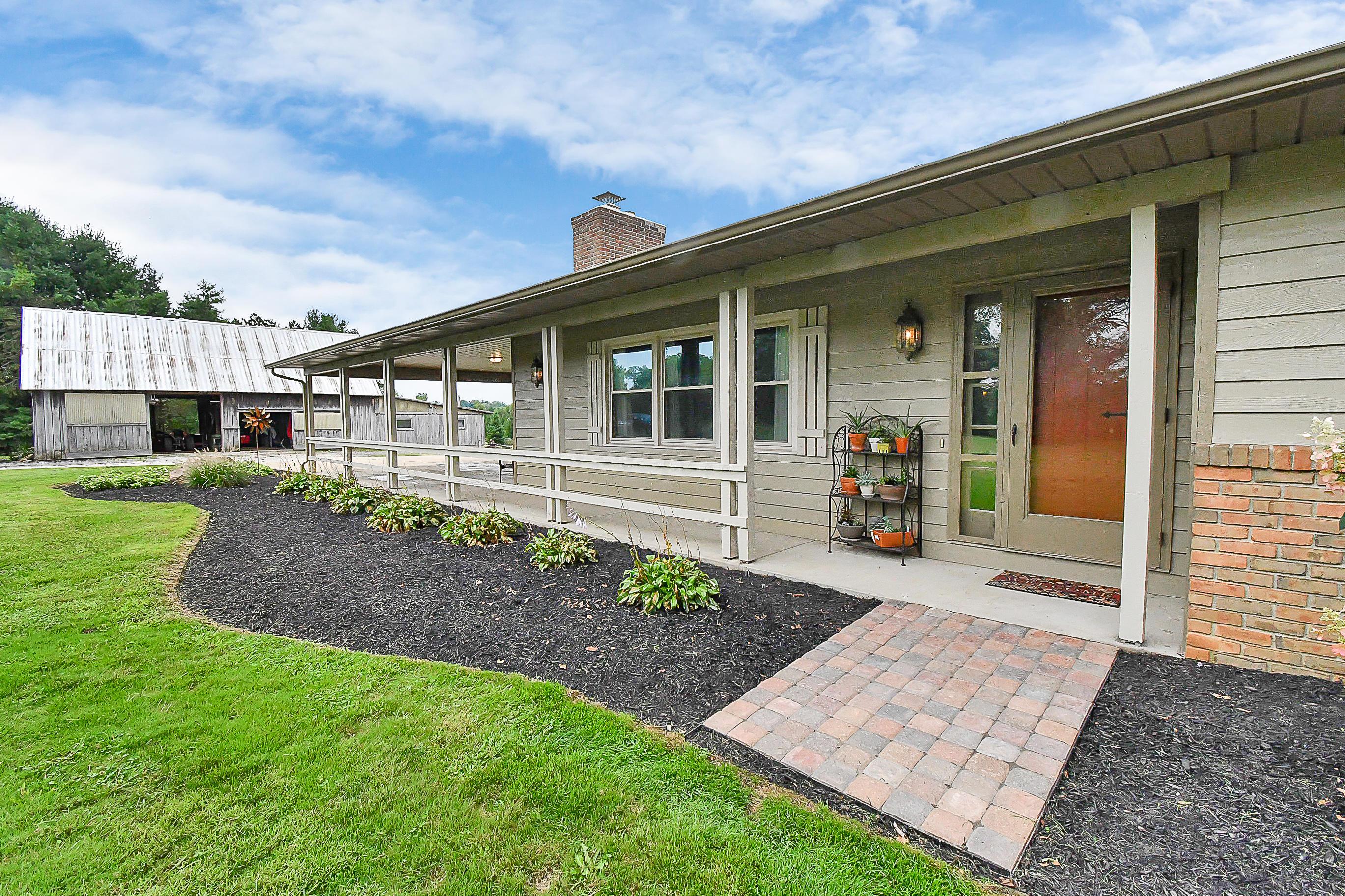 7334 Lancaster Road Hebron, OH 43025 - Photo 3 of 55