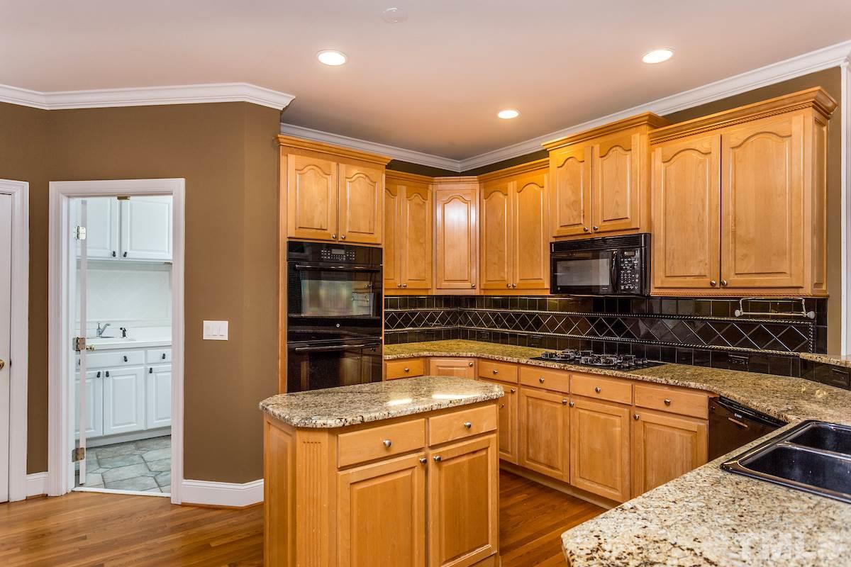 1617 Liatris Lane Raleigh, NC 27613 - Photo 6 of 25 Gallery Image 6