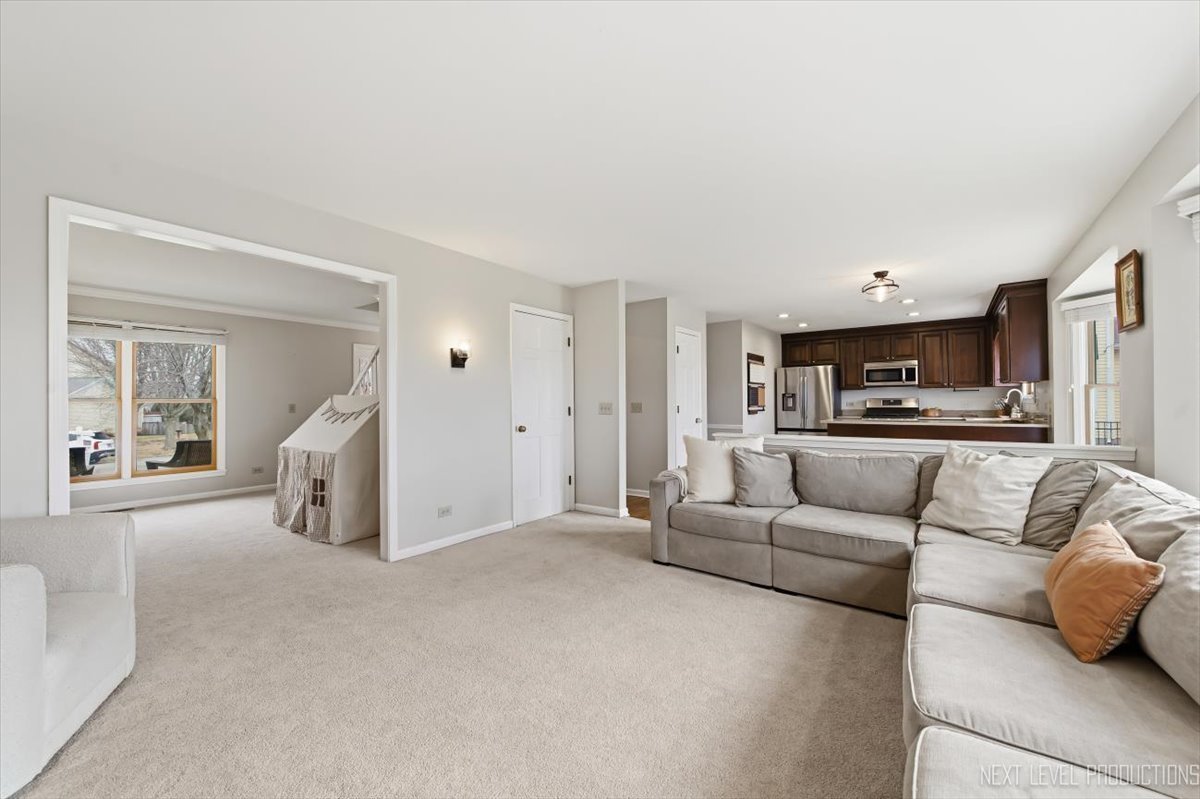 2782 Miller Road Geneva, IL 60134 - Photo 10 of 28