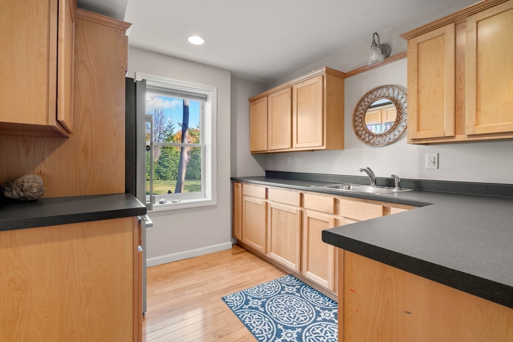 40 Chapelgate Road Canton, MA 02021 - Photo 28 of 37 Gallery Image 28