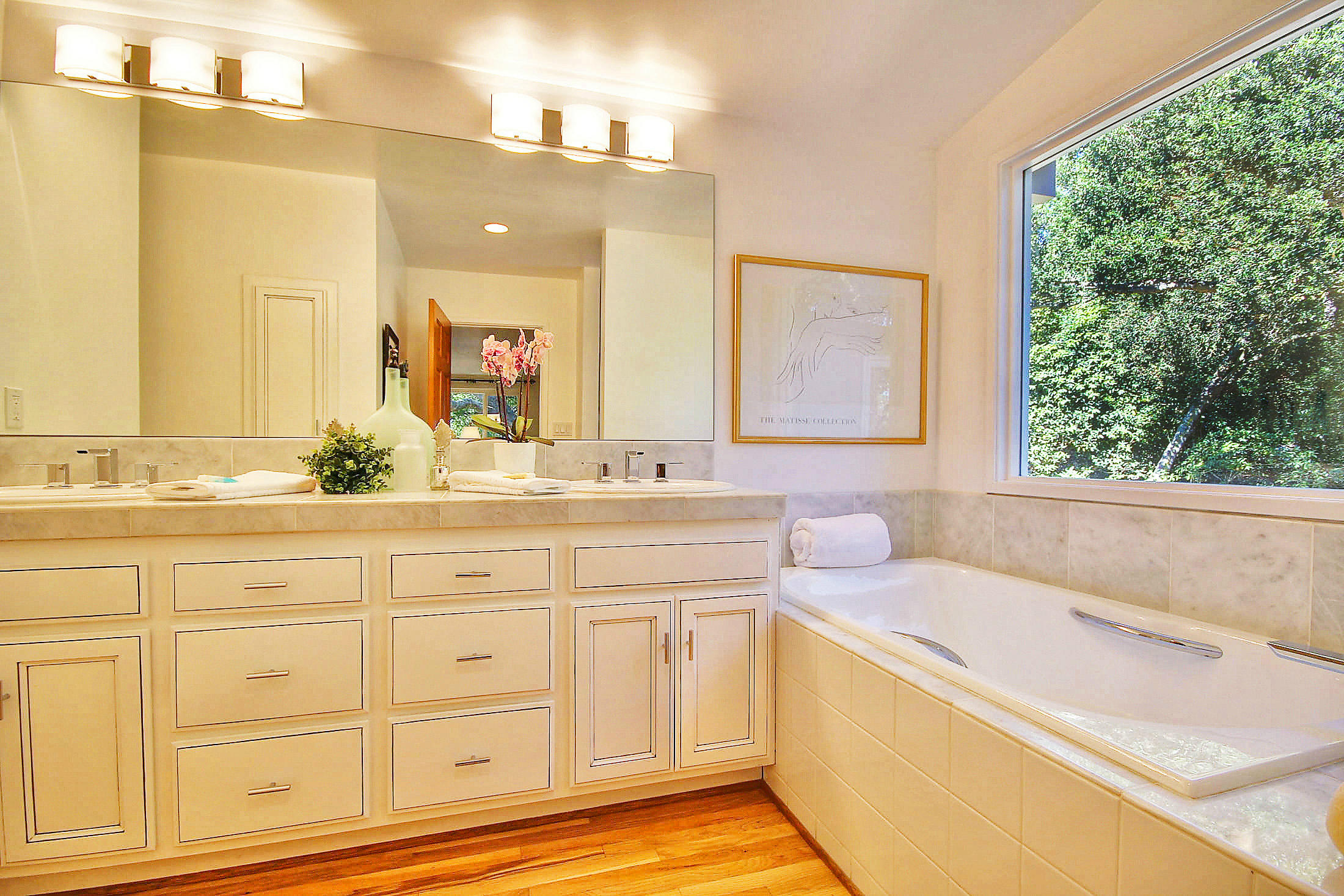 790 Ladera Lane Montecito, CA 93108 - Photo 7 of 13 a bathroom with a sink and a bathtub