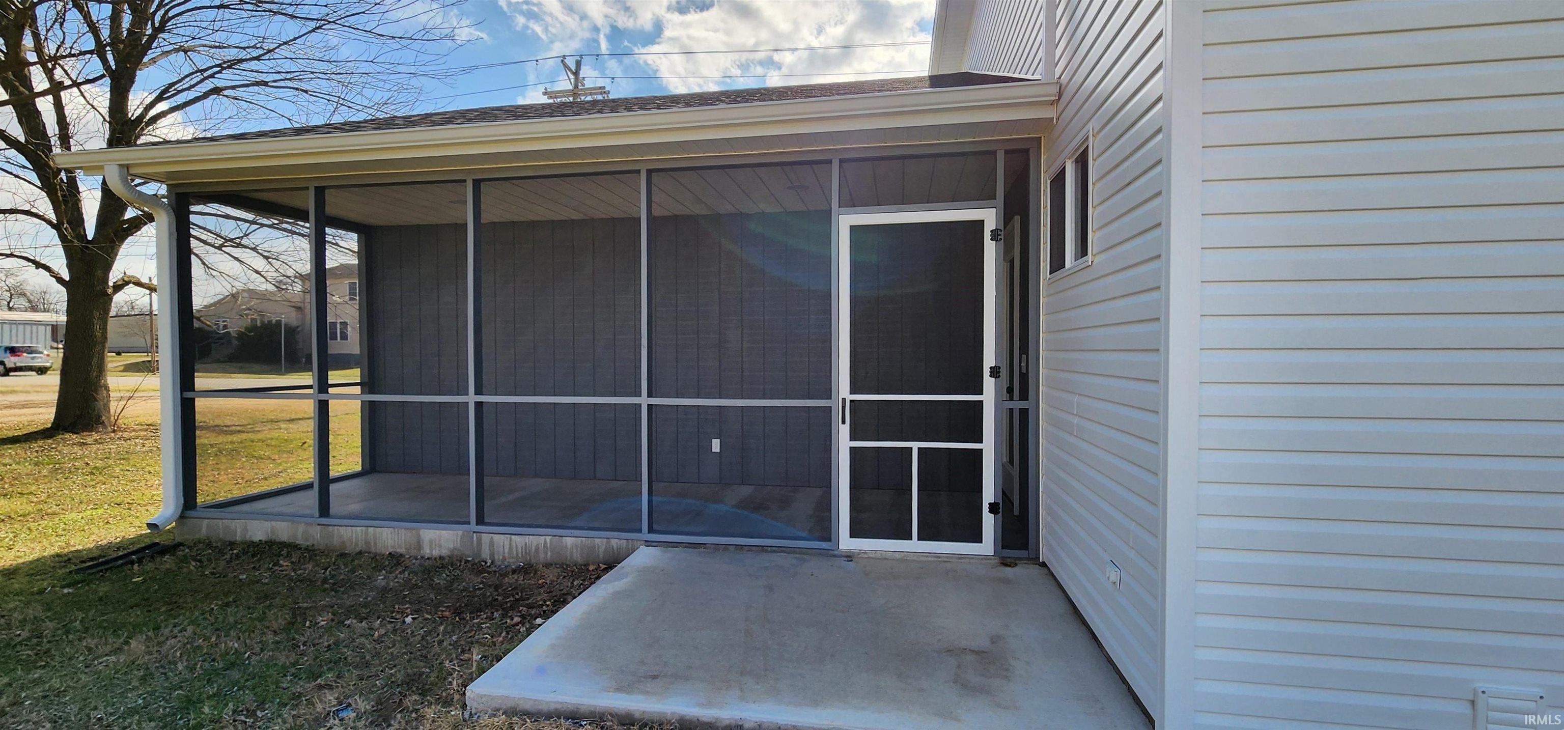 500 Sycamore Street Washington, IN 47501 - Photo 27 of 35