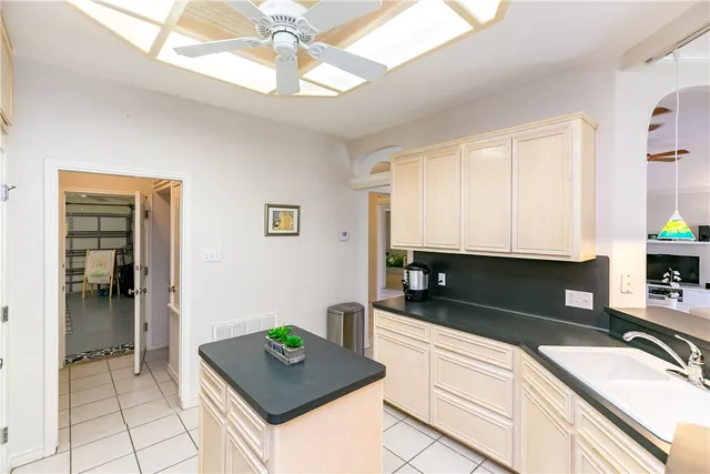 $2,895 | 7005 Madiera Drive, Corpus Christi, TX 78414