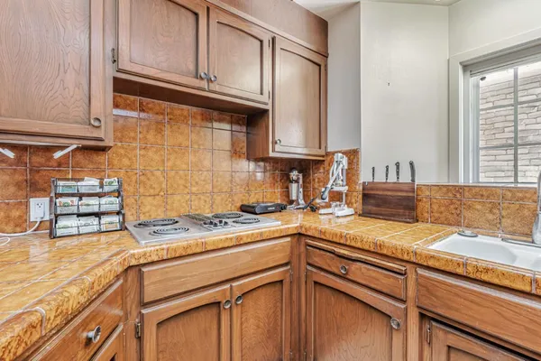 $850,000 | 740 West Willow Street, Stockton, CA 95203