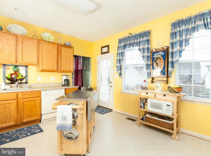 212 Seamaster Road Baltimore, MD 21221 - Photo 13 of 26 Kitchen