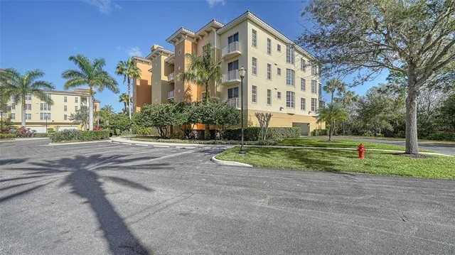 $599,000 | 6465 Water Crest Way, Unit 404, Lakewood Ranch, FL 34202