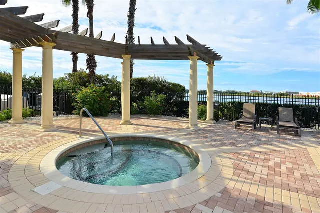 $599,000 | 6465 Water Crest Way, Unit 404, Lakewood Ranch, FL 34202