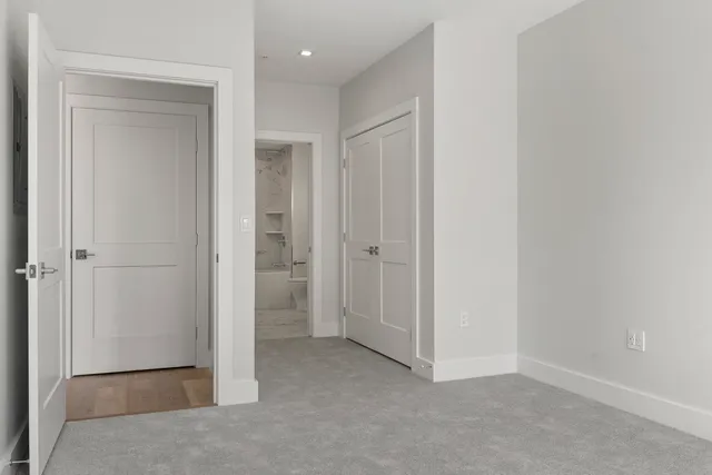 $868,000 | 267 Highway 1, Unit 404, Falmouth, ME 04105