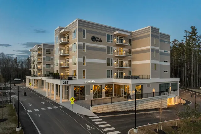 $868,000 | 267 Highway 1, Unit 404, Falmouth, ME 04105