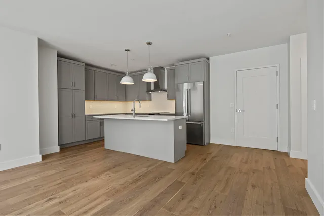 $868,000 | 267 Highway 1, Unit 404, Falmouth, ME 04105