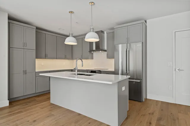 $868,000 | 267 Highway 1, Unit 404, Falmouth, ME 04105