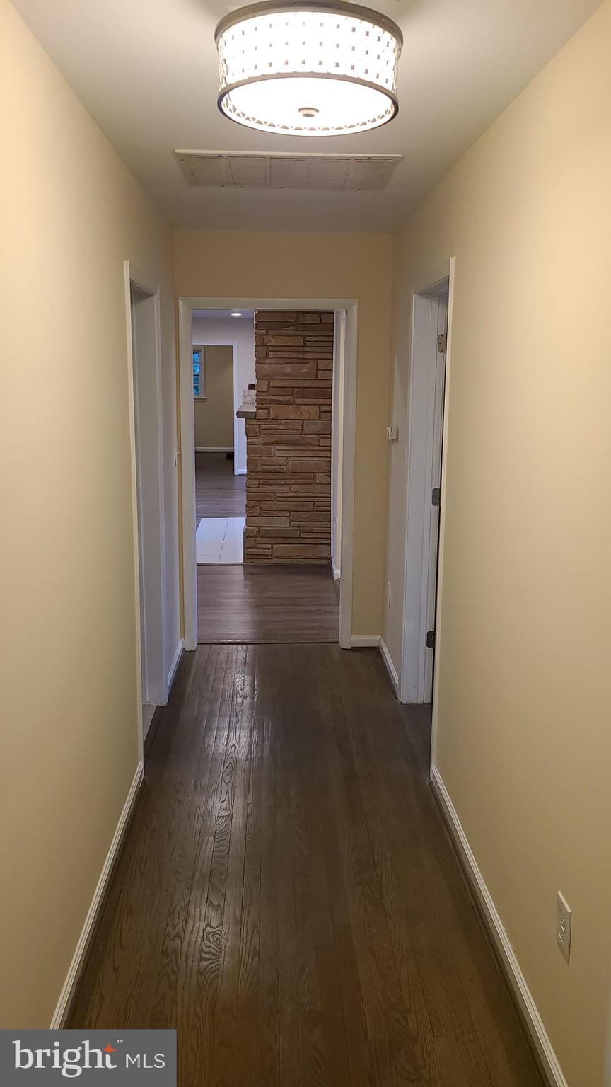 7290 Kindler Road Columbia, MD 21046 - Photo 14 of 30 UPPER BEDROOM HALL