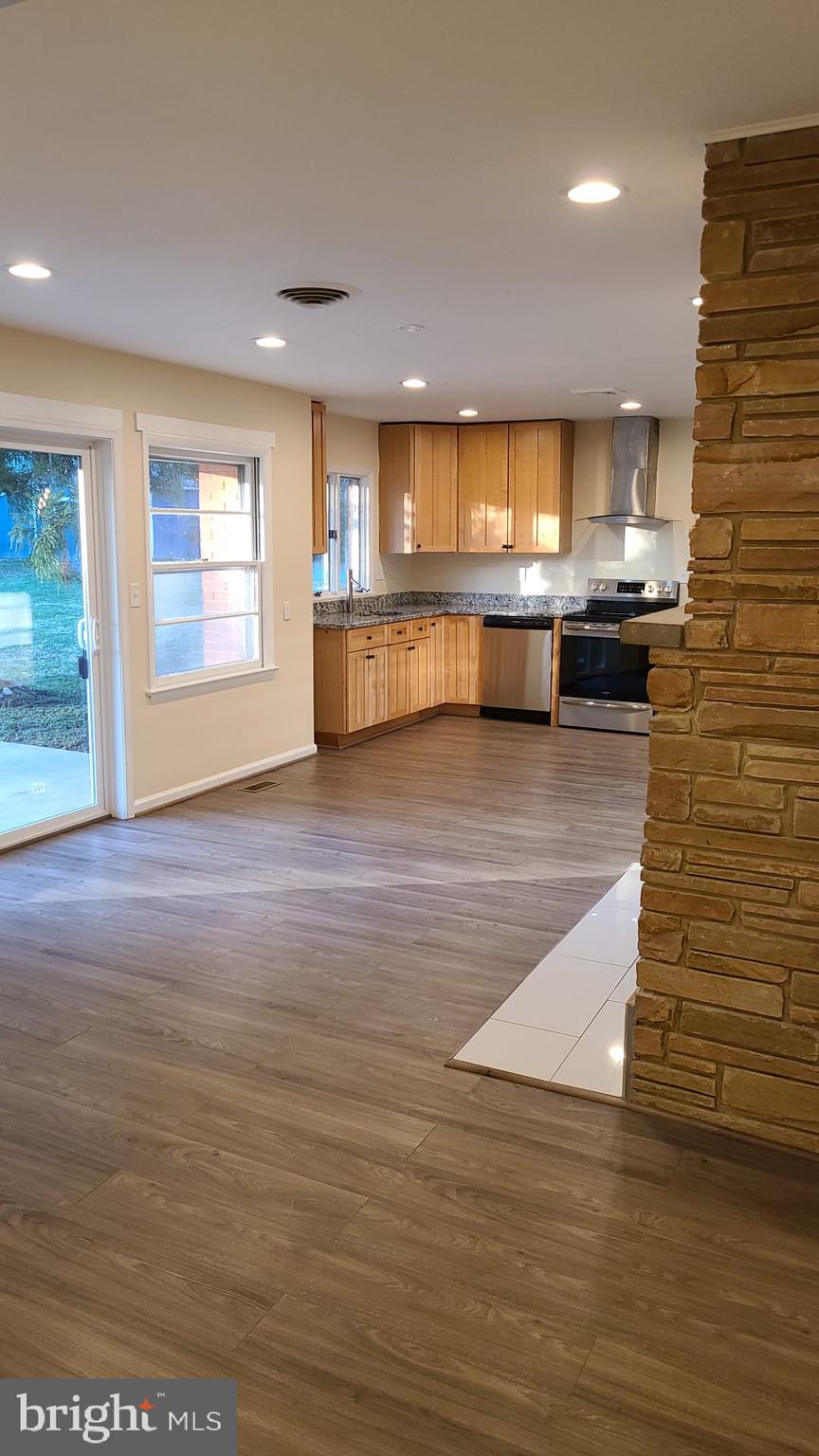 7290 Kindler Road Columbia, MD 21046 - Photo 8 of 30 KITCHEN