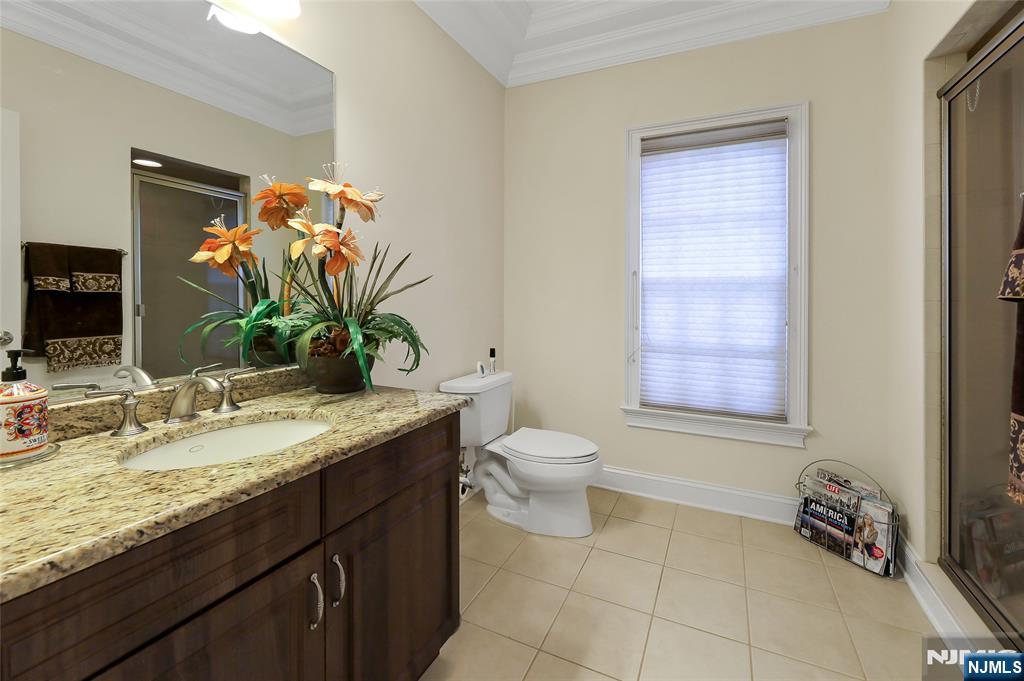 22 Meadowlake Drive Mahwah, NJ 07430 - Photo 21 of 39