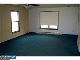 1867 Skeeter Neck Road Frederica, DE 19946 - Photo 5 of 12 Living Room