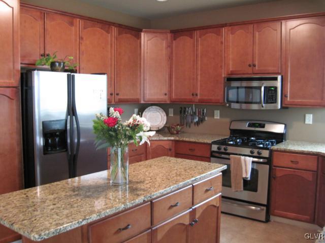 2600 English Ivy Road Nazareth, PA 18064 - Photo 9 of 26 Gallery Image 9