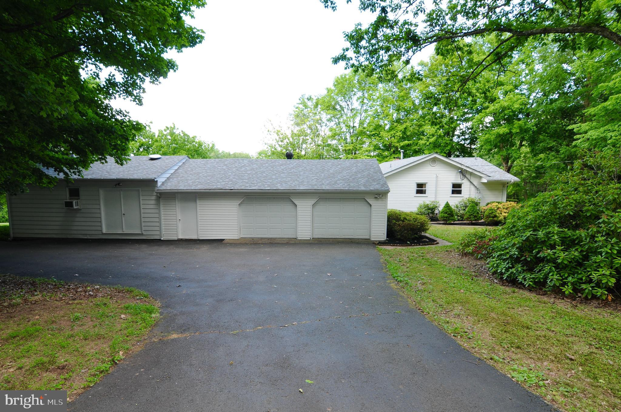 1525 State Road Coopersburg, PA 18036 - Photo 10 of 54 Gallery Image 10