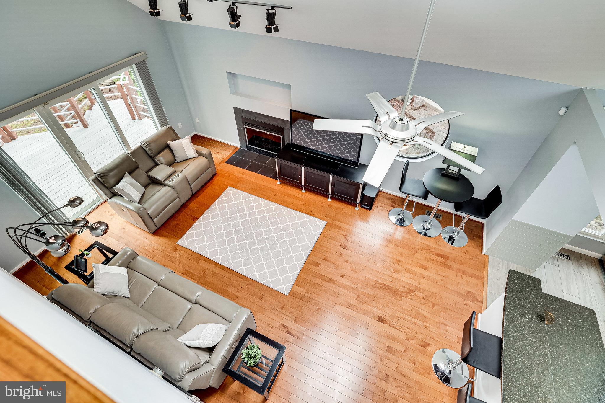1657 Cedar Hollow Way Reston, VA 20194 - Photo 24 of 36 Upstairs view to first level