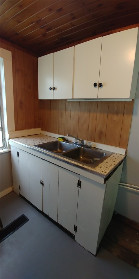 2050 Newfane Road Newfane, VT 05345 - Photo 5 of 17