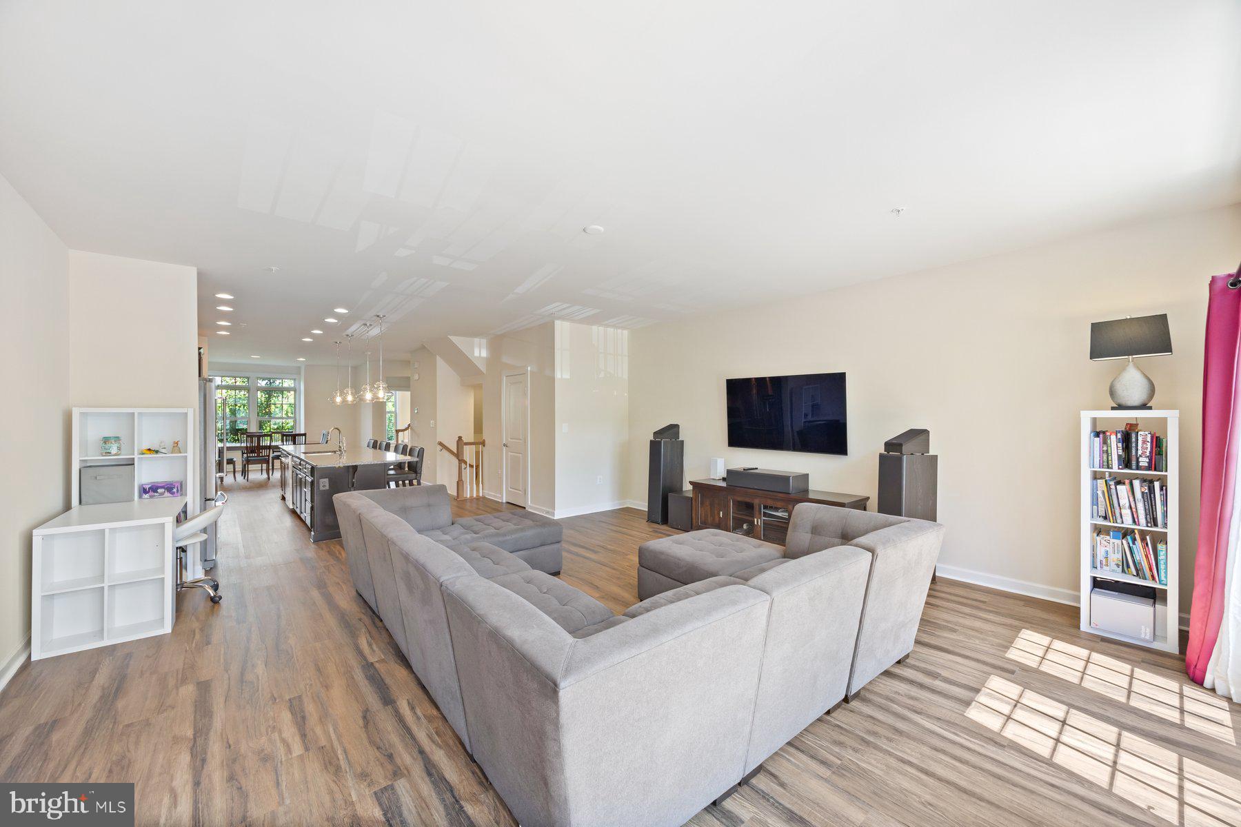 7656 Telamon Way Hanover, MD 21076 - Photo 20 of 35 Living Room