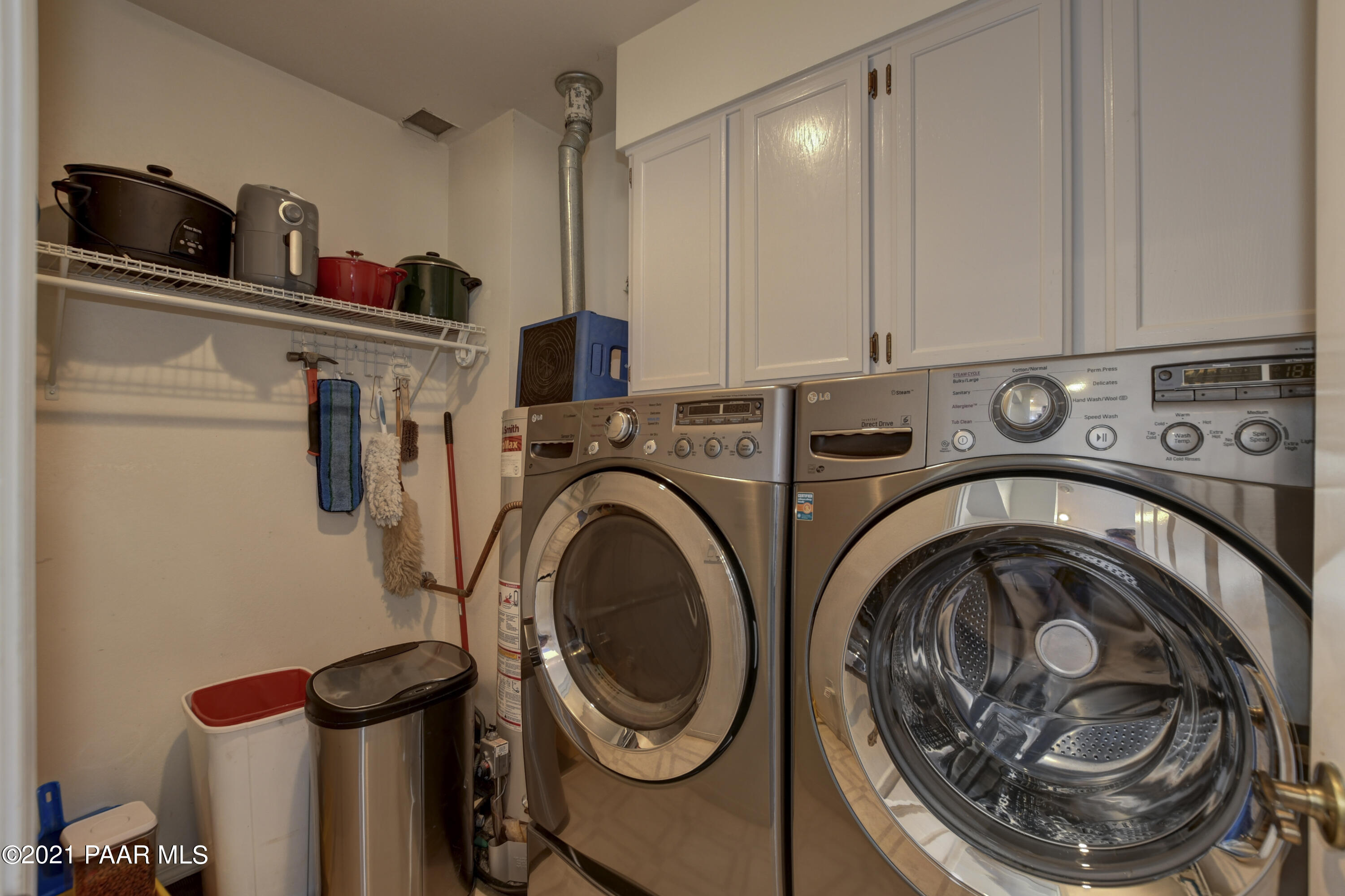 1034 Bunker Place Dewey, AZ 86327 - Photo 24 of 40 a utility room with dryer and washer