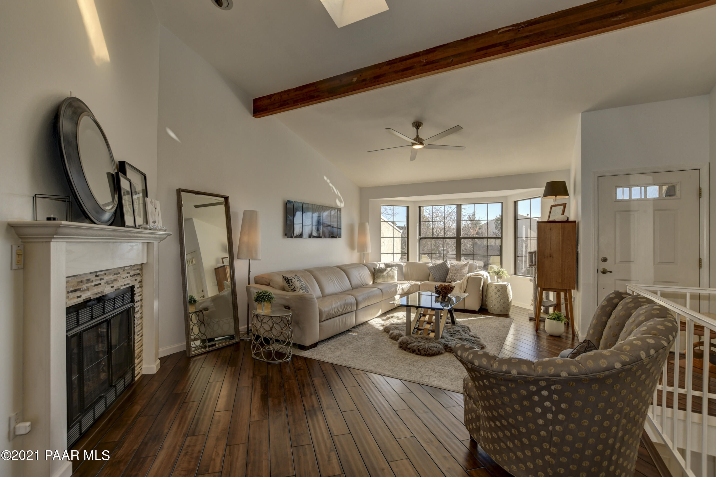 1034 Bunker Place Dewey, AZ 86327 - Photo 5 of 40 a living room with furniture fireplace and flat screen tv