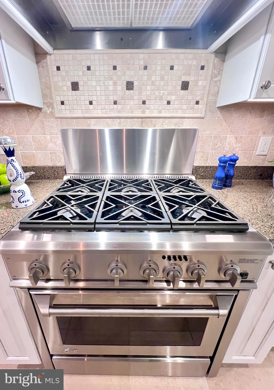 109 Blackpool Road Rehoboth Beach, DE 19971 - Photo 26 of 83 6 - Burner Gas Stove